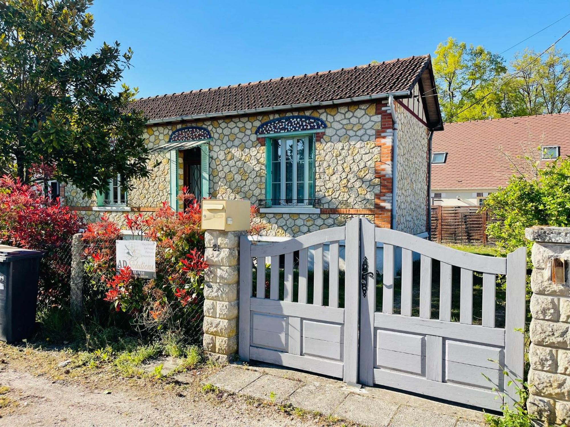 Chez Arthur La Ferte-Saint-Aubin Exterior photo
